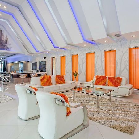 Royale Grand Villa パッタヤー エクステリア 写真