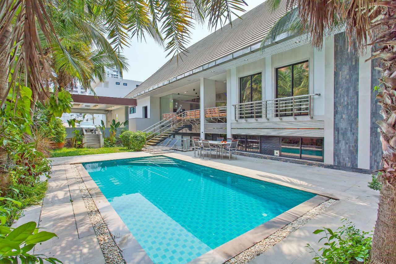 Royale Grand Villa パッタヤー エクステリア 写真