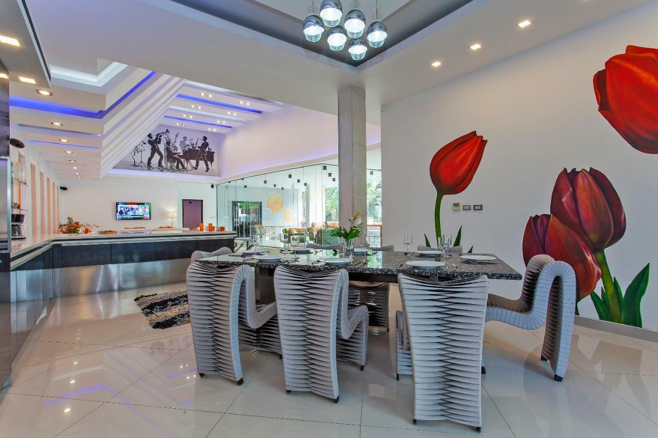 Royale Grand Villa パッタヤー エクステリア 写真