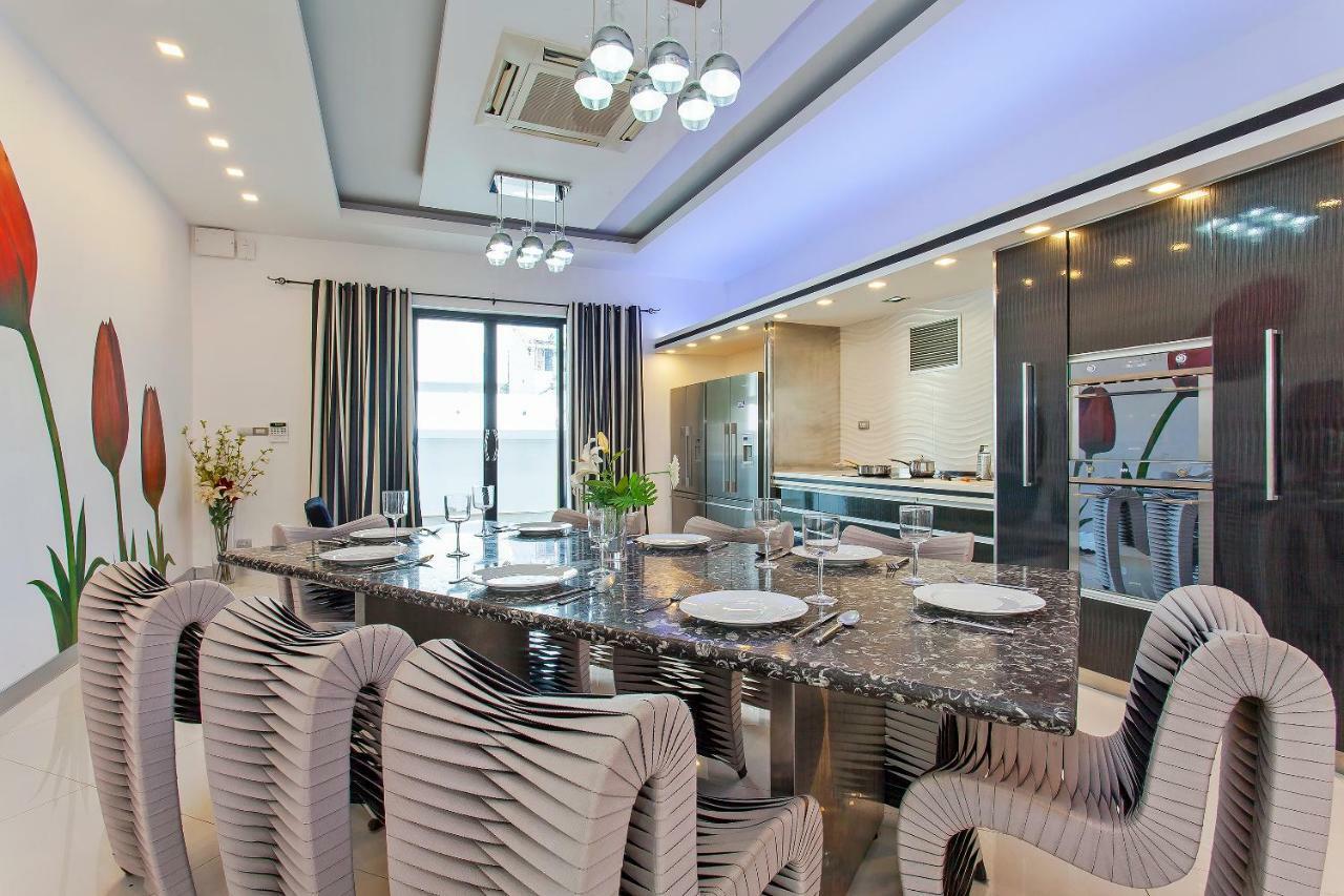 Royale Grand Villa パッタヤー エクステリア 写真