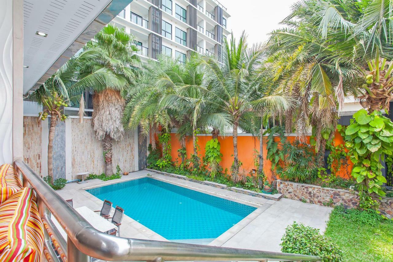 Royale Grand Villa パッタヤー エクステリア 写真