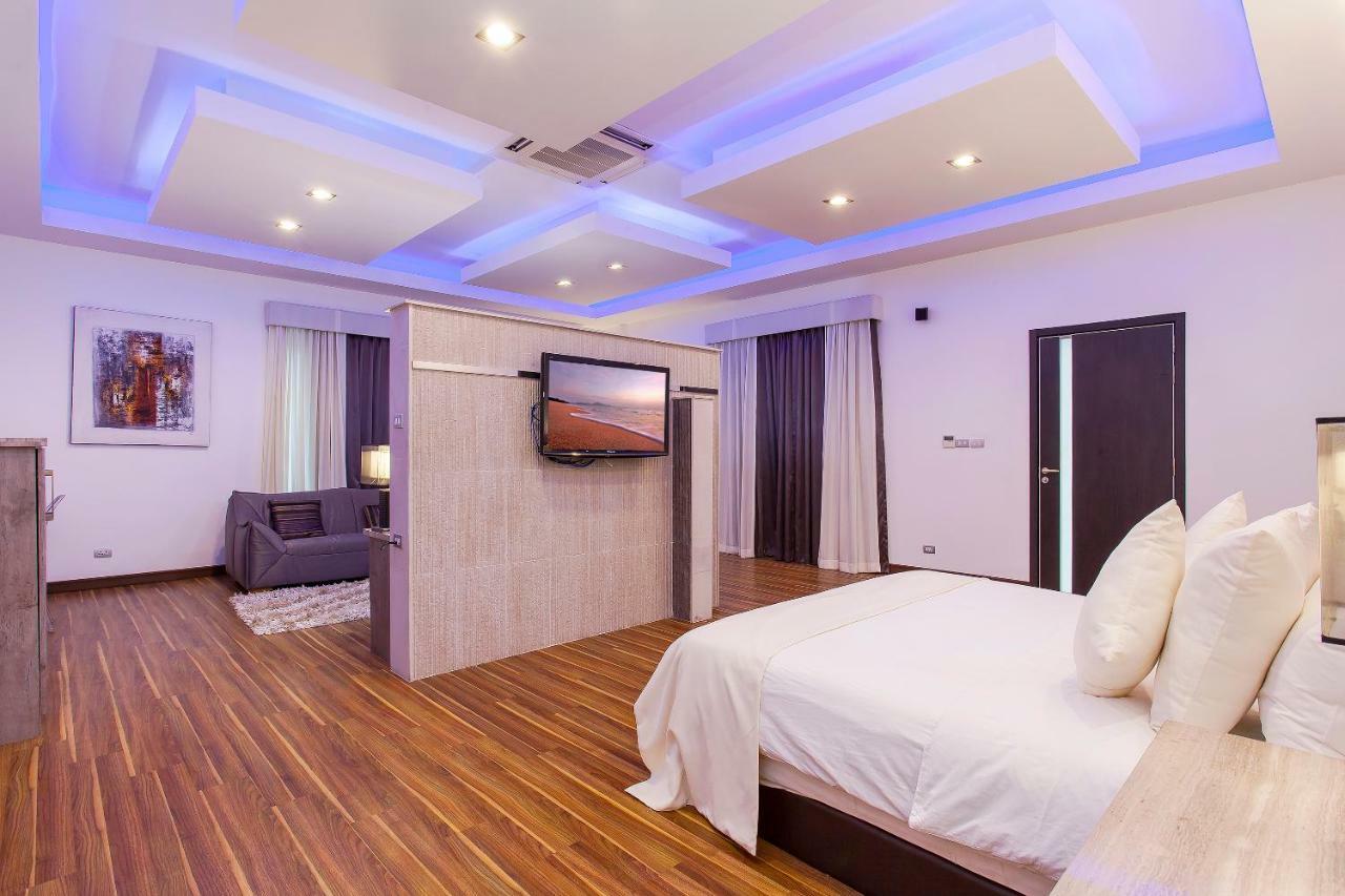 Royale Grand Villa パッタヤー エクステリア 写真