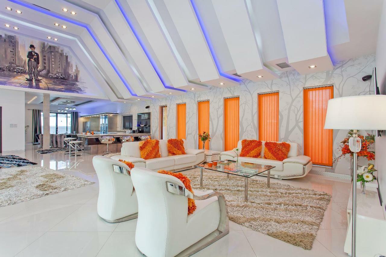 Royale Grand Villa パッタヤー エクステリア 写真